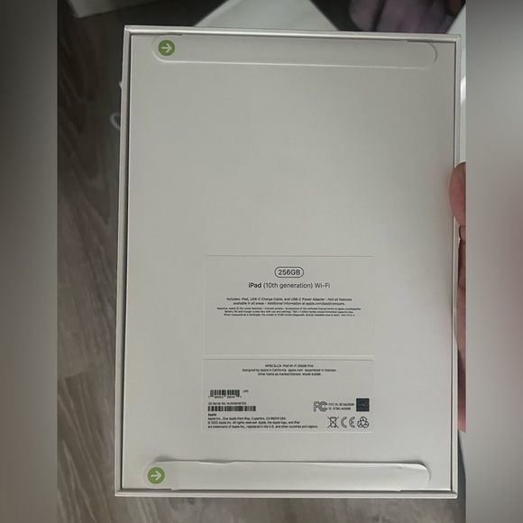 iPad 10th Generation 256 GB Brand New Sealed!!